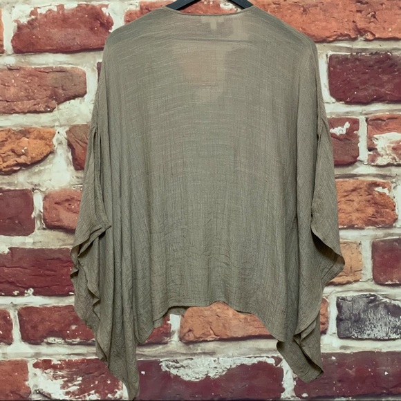 UMGEE TAUPE BOHO EMBROIDERED PONCHO BLOUSE - Picture 2 of 7